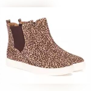 Wonderly Wendalynn Booties, Size 8